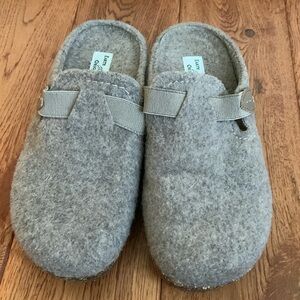 Earth Origins oatmeal felted cork heel clog Jenna 6.5W